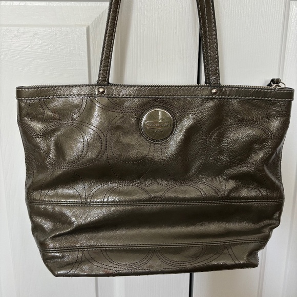 Coach Signature C Patent Leather Shoulder Bag - Picture 1 of 5